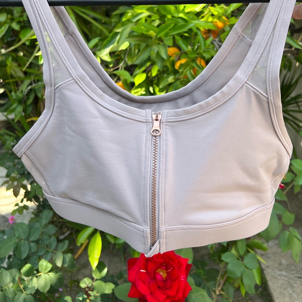 NWT Aerie zip-front sports bra M